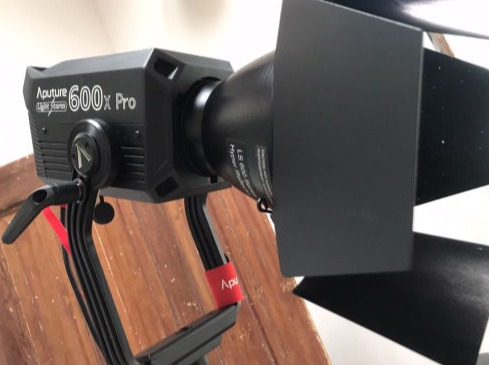 Alquiler Spot Led Aputure PRO 600x
